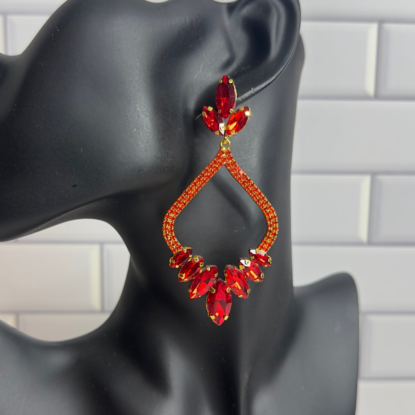 Divina Elegnt Earrings